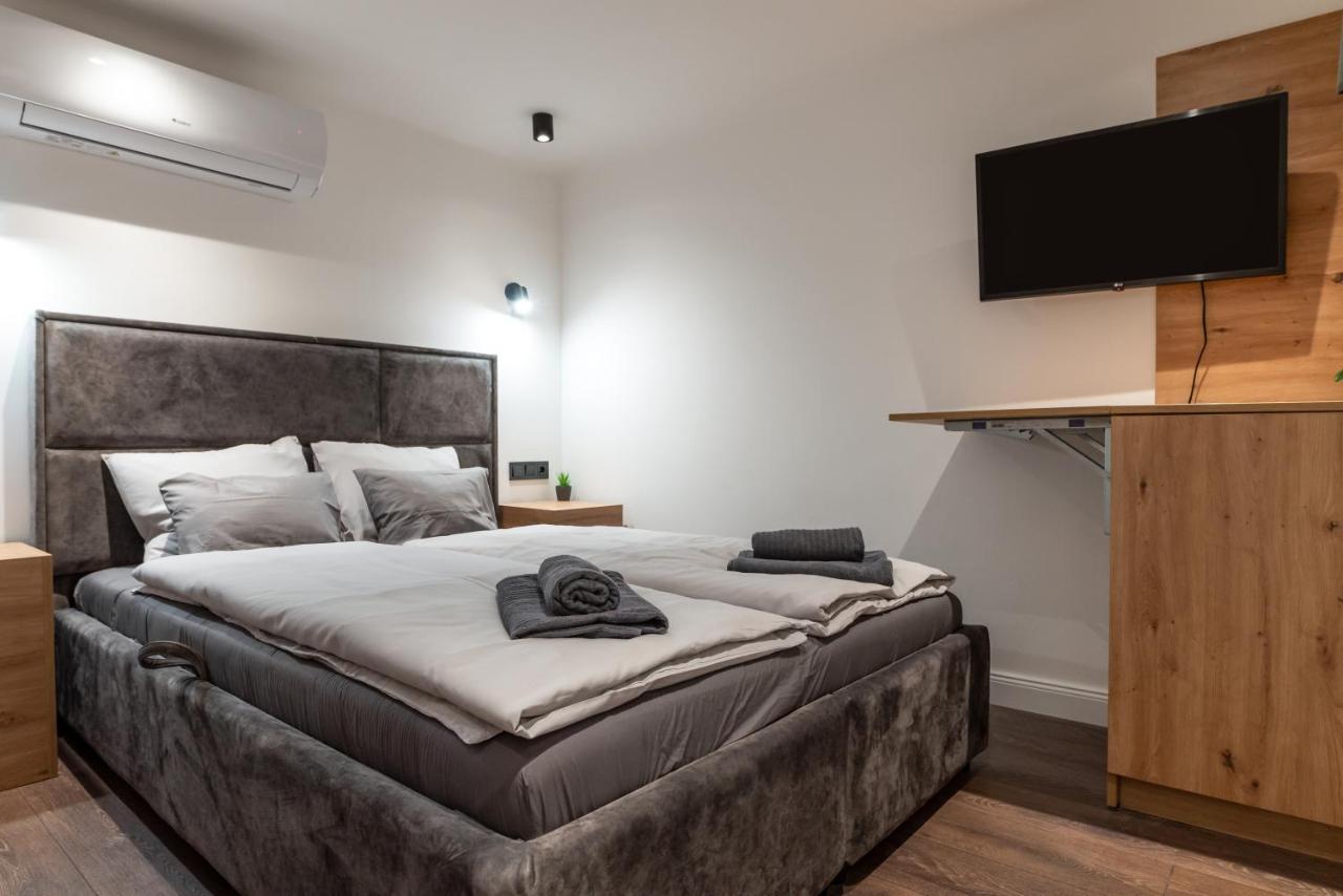 Downtown Luxury By Stlcz With 2 Bathrooms Будапеща Екстериор снимка