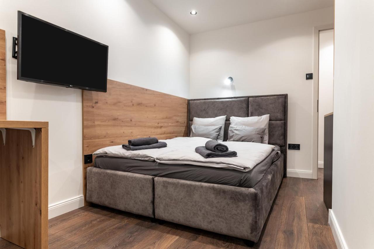 Downtown Luxury By Stlcz With 2 Bathrooms Будапеща Екстериор снимка