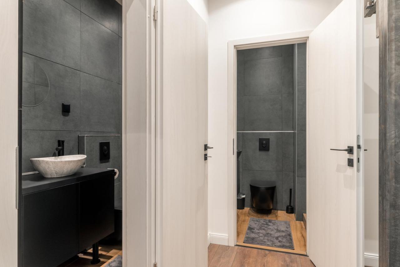 Downtown Luxury By Stlcz With 2 Bathrooms Будапеща Екстериор снимка